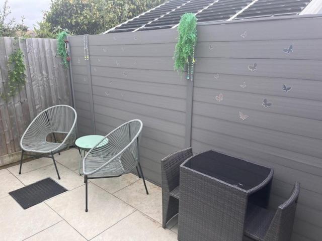 Crow Nest Apartment Barton on Sea Exterior photo
